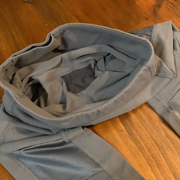 ALO YOGA GRAY MOTO LEGGING💖 - Picture 15 of 15